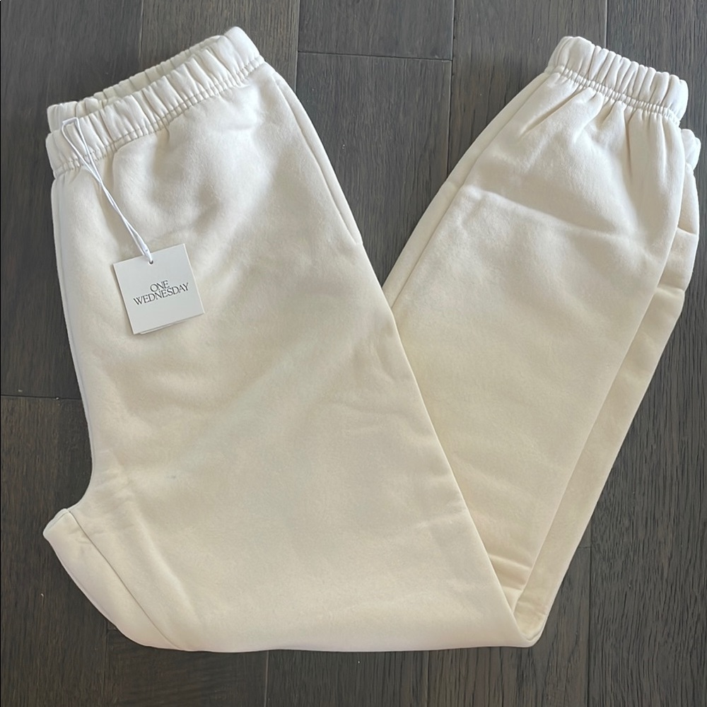 OneWednesday Cream Sweatpants - Picture 2 of 4
